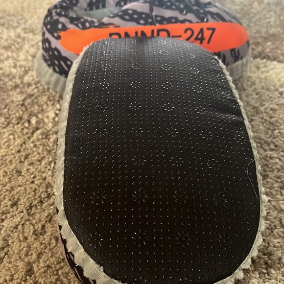 Yeezys - Picture 3 of 4